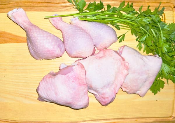 כרעיים עוף מקוצב**