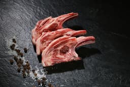 צלעות טלה חלק טרי אדום אדום