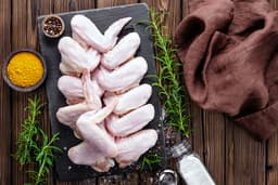 כנפי עוף טרי ארוז