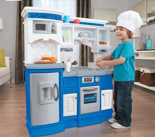 מטבח מקצועי כחול לבן ליטל טייקס