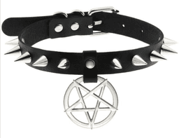 קולר ניטים עם תליון כוכב לפאנקיסט