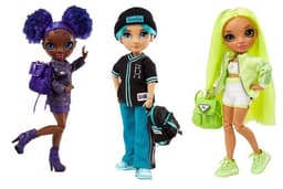בובת אופנה ריינבו היי ג'וניור 22 ס"מ - סגולה/כחול/ירוקה