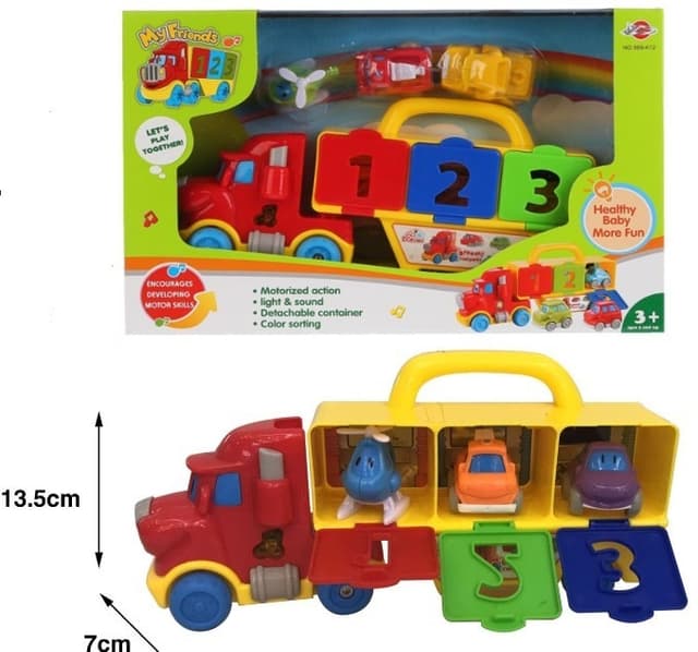 משאית מספרים גוררת מכונית טנדר ומסוק