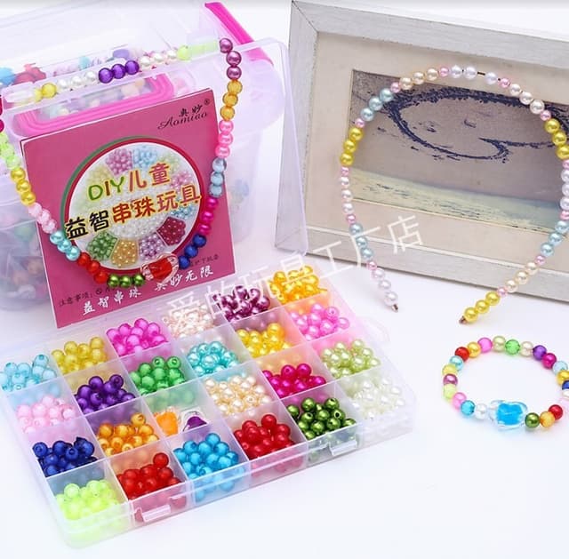 ערכת פנינים להכנת שרשראות צמידים וקשת שיער כולל כ 800 חרוזים ופנינים בצורות שונות דגם 1