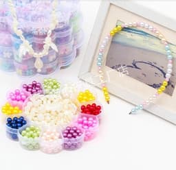 ערכת פנינים להכנת שרשראות צמידים וקשת שיער כולל כ 800 חרוזים ופנינים בצורות שונות דגם 3