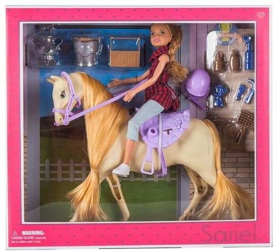 רוכבת אלופת עולם על סוס חום עם שיער כולל אביזרים