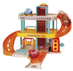 מכוניות - חניון גדול