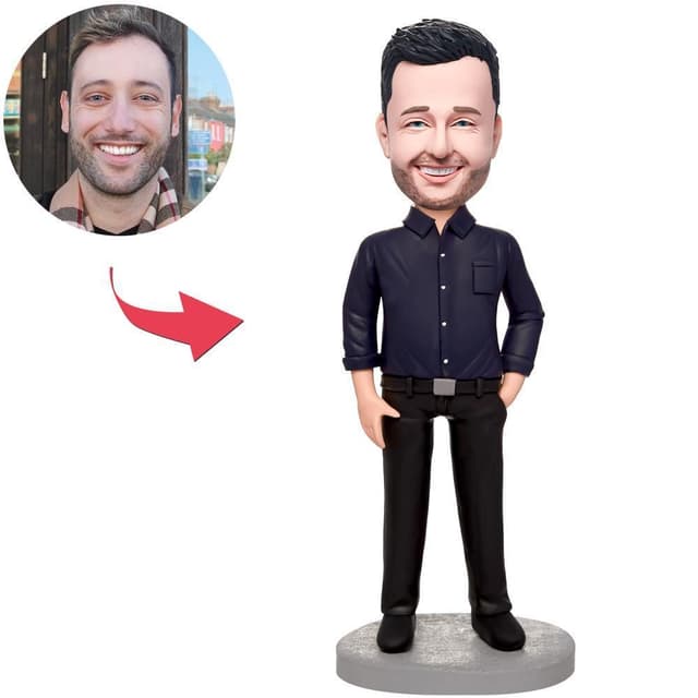 בובל הד - איש עסקים בחליפה שחורה