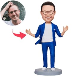 בובל הד - איש עסקים מודרני עם חליפה כחולה