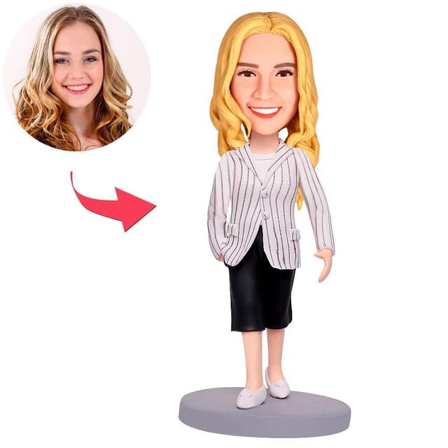 בובל הד - מכנסיים שחורים, אישה מודרנית