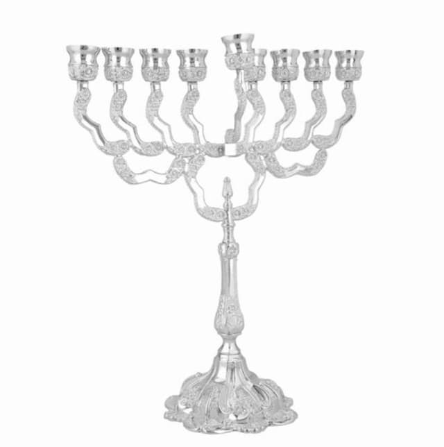 חנוכיה מעוצבת מחומש