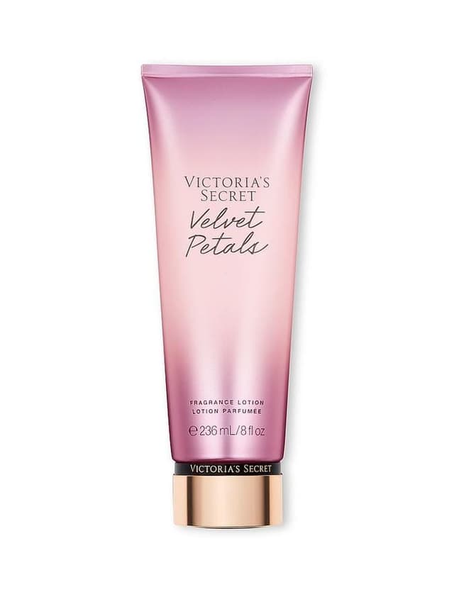 תחליב גוף ויקטוריה סיקרט ולווט פטאלס Body Lotion Victorias Secret Velvet Petals 236ML