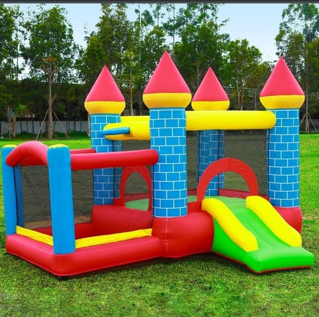מתקן קפיצה מתנפח בינוני, טירה + מגלשה + משטח קפיצה Doctor Dolphin - ToySale חנות הצעצועים הזולה במדינה