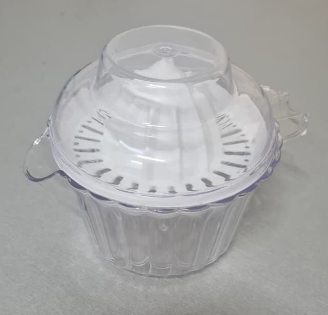 מסחטת פרי הדר פלסטיק עם מכסהאתר אטרקציה אונליין