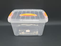 ארגז פלסטיק סגירת קליפסים עם ידית 51X36 גובה 26 סמ