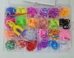 ערכת גומיות להכנת צמידים ושרשראות במזוודה 19X13 קונים רק באטרקציה מהיבואן לצרכן