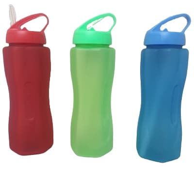בקבוק שתייה 700 מ"ל במגוון צבעים עם פיה מתקפלת קונים רק באטרקציה מהיבואן לצרכן