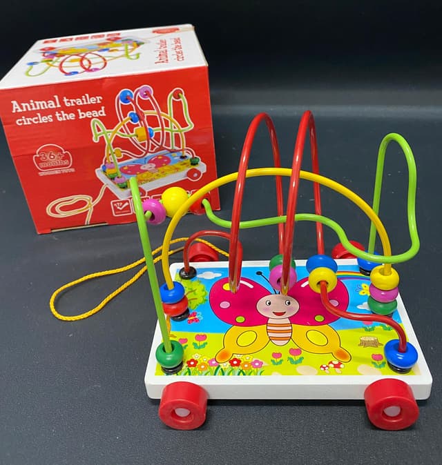 משחק עץ לפעוטות מבוך חרוזים- 10*16 קונים רק באטרקציה מהיבואן לצרכן