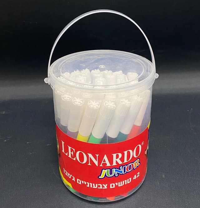 חבילת 42 טושים צבעוניים בדלי מפלסטיק קונים רק באטרקציה מהיבואן לצרכן