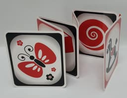 הרמוניקה עם ספר דמויות בצבעים שחור אדום ולבן קונים רק באטרקציה מהיבואן לצרכן