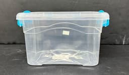 ארגז אחסון פלסטיק גודל כ- 20*15*10.5גובה קונים רק באטרקציה מהיבואן לצרכן