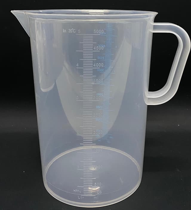 כד מידה פלסטיק 5 ליטר קונים רק באטרקציה מהיבואן לצרכן