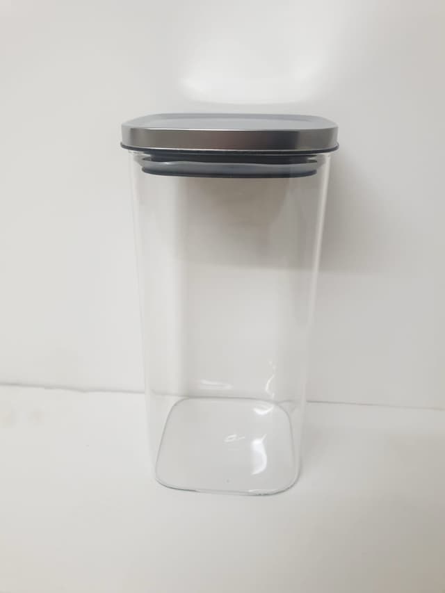 צנצנת זכוכית מרובעת עם מכסה פלסטיק סגירה וקום 1.1 ליטר קונים רק באטרקציה מהיבואן לצרכן