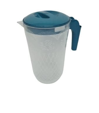 קנקן מפלסטיק עם ידית ומכסה 2.4 ל' קונים רק באטרקציה מהיבואן לצרכן