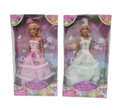 בובה אופנתית עם הינומנהבאתר אטרקציה אונליין