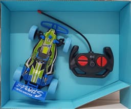 מכונית מירוץ - שלט רחוק באטרקציה אונליין מהיבואן לצרכן