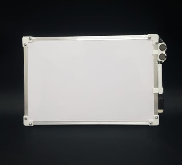 לוח מחיק מגנטי דו צדדי 30X20 קונים רק באטרקציה מהיבואן לצרכן