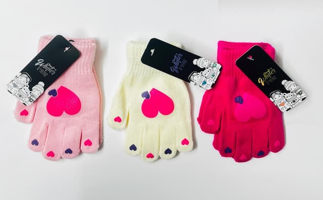 כפפות לפעוטות עם לבבות בצבעים : ורוד/שמנת/ורוד כהה קונים רק באטרקציה מהיבואן לצרכן