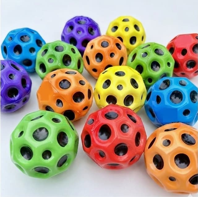 כדור מקפץ גבוה 9 ס"מ – חזק, מהיר וכיפי במיוחד קונים רק באטרקציה מהיבואן לצרכן