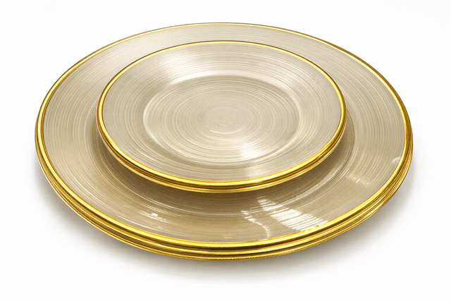 סט 16 צלחות פלסטיק שמפנייה עם פס זהב – יוקרה ללא מאמץ קונים רק באטרקציה מהיבואן לצרכן
