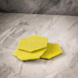 סקוץ' דו צדדי מנוקד לניקוי מגשי אלומניום ונירוסטה