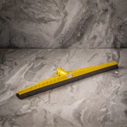 מגב פלסטיק 55 ס״מ