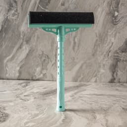 מגב חלונות עם ספוג