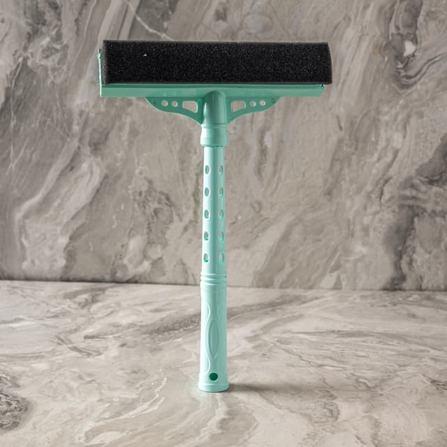 מגב חלונות עם ספוג