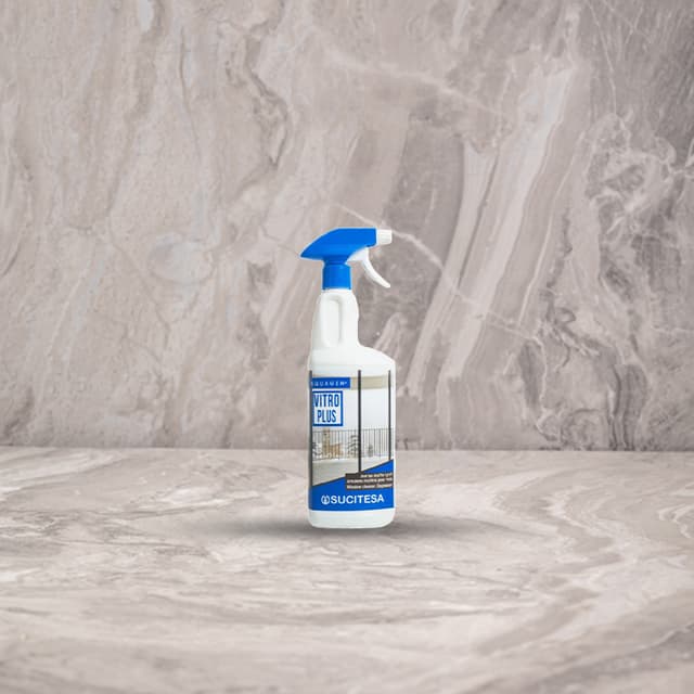 VITRO PLUS - לניקוי משטחי נאנו 750 מ"ל