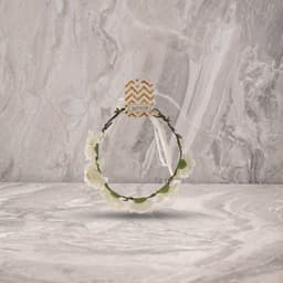 זר פרחים לבן עדין לראש