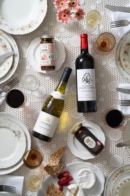 מארז שי 11 - זוג בורדו ושאבלי כשרים עם זוג ממרחים