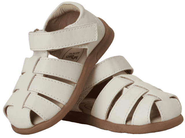 סנדל סגור בייבי מוקס Baby mocs צבע קרם