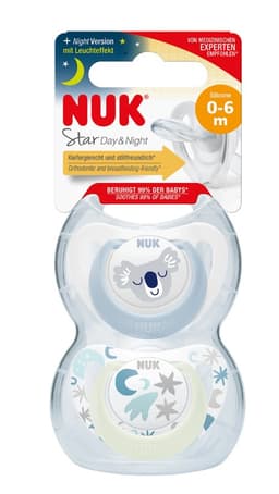 זוג מוצצי סטאר דיינייט-NUK Star DayNight | סיליקון 0-6 חודשים | עם אפקט זוהר בחושך | תכלת לבן