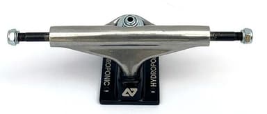HYDROPONIC SILVER BLACK SKATE TRUCKS 5.25 - HYDROPONIC - צירים לסקייטבורד