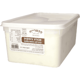 גבינה עם צימוקים