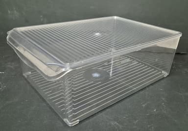 קופסה אקריליק עם מכסה 20.5X30 ס"מ רק באטרקציה