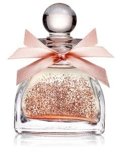 מפיץ ריח לבישום חלל הבית בניחוח 'ווייט פלאוור' בעיצוב צדפים 150 מ"ל - ספרינג